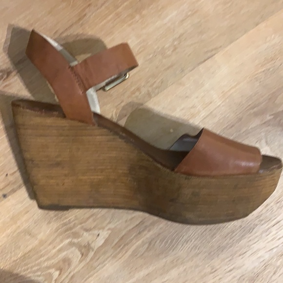 Michael Kors wedge - Picture 4 of 7